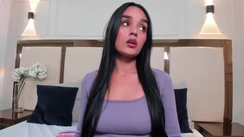 Snapshot of jhoanaduran_ chatting on October 20, 2025, 6:41 pm Jhoana online show from October 20, 2025, 6:41 pm