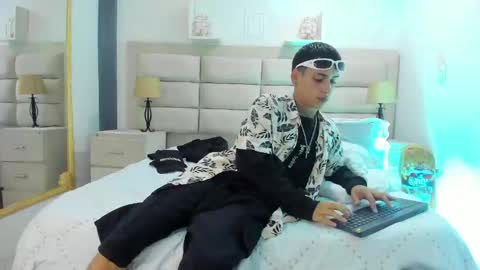 Snapshot of jhoanleandro chatting on February 7, 2025, 4:16 am jhoanleandro online show from February 7, 2025, 4:16 am