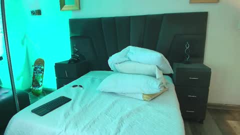 Snapshot of jhoanleandro chatting on February 8, 2025, 4:36 am jhoanleandro online show from February 8, 2025, 4:36 am