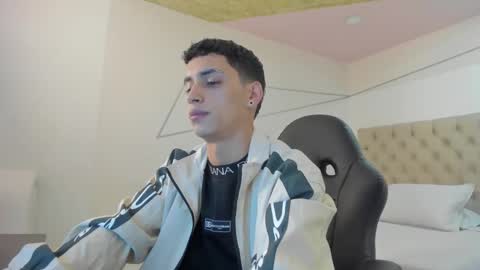 Snapshot of jhoanleandro chatting on September 19, 2025, 4:36 am jhoanleandro online show from September 19, 2025, 4:36 am