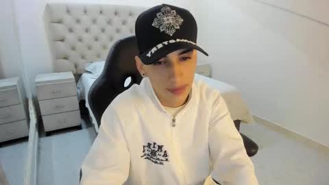 Snapshot of jhoanleandro chatting on November 30, 2025, 5:11 am jhoanleandro online show from November 30, 2025, 5:11 am