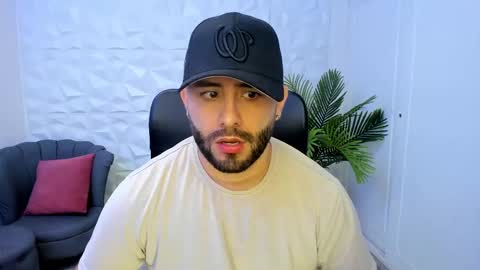 Snapshot of jhon_bear02 chatting on February 19, 2025, 11:28 am John Bear.... online show from February 19, 2025, 11:28 am