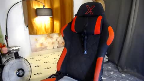 Snapshot of jhon_cummer chatting on June 19, 2026, 6:34 pm jhon_cummer online show from June 19, 2026, 6:34 pm