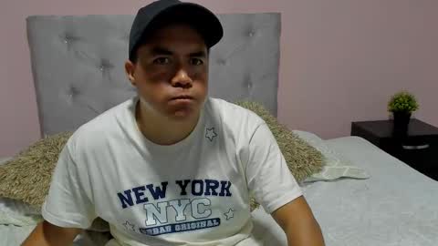 Snapshot of jhonatan_morales_s chatting on October 12, 2025, 3:27 am jhonatan_morales_s online show from October 12, 2025, 3:27 am