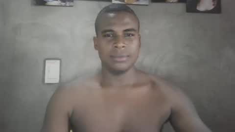 Snapshot of jhonnatanchaverrazabala1 chatting on December 15, 2025, 12:20 pm rikhoter16 online show from December 15, 2025, 12:20 pm