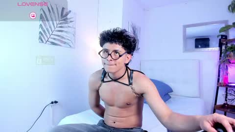 Snapshot of jhonny_blake_ chatting on May 26, 2026, 8:05 pm JHONNATHAN online show from May 26, 2026, 8:05 pm