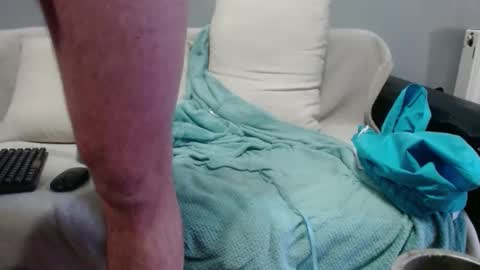 jhonnyboyx online show from January 4, 2025, 9:21 am