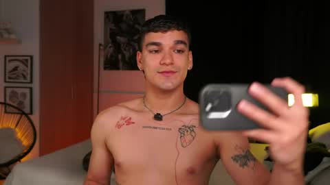 Snapshot of jhonnyx_ chatting on May 13, 2026, 3:26 am Jhonny online show from May 13, 2026, 3:26 am