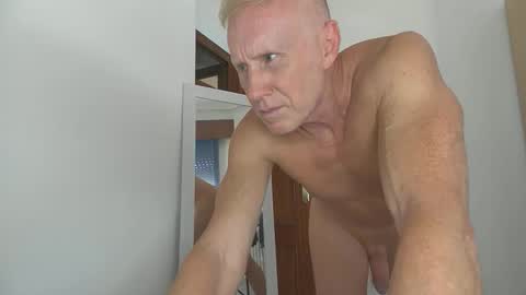 jhonpelopaja2 online show from October 17, 2025, 1:35 pm