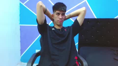 Snapshot of jhony_sex3 chatting on December 4, 2024, 3:15 am jhony_sex3 online show from December 4, 2024, 3:15 am