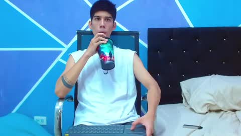 Snapshot of jhony_sex3 chatting on February 27, 2025, 8:17 am jhony_sex3 online show from February 27, 2025, 8:17 am