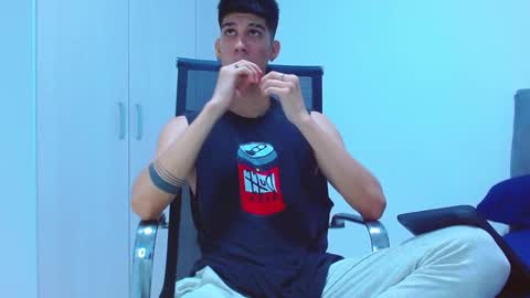 Snapshot of jhony_sex3 chatting on November 1, 2025, 2:46 am jhony_sex3 online show from November 1, 2025, 2:46 am