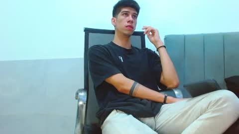 jhony_sex3 online show from May 1, 2026, 3:11 am