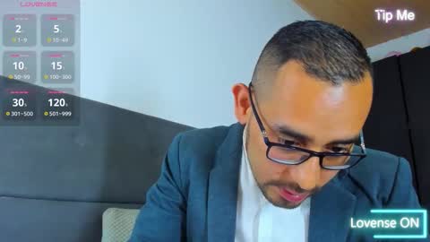 Jhony Alzate online show from October 3, 2025, 2:19 am