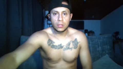 Snapshot of jhonylatin_ chatting on November 19, 2025, 2:22 am Jhony online show from November 19, 2025, 2:22 am