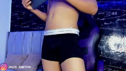 Jhostin online show from October 3, 2025, 4:20 am