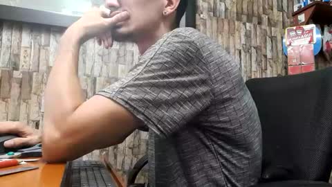 Jhosuamoore  online show from February 25, 2026, 12:31 am