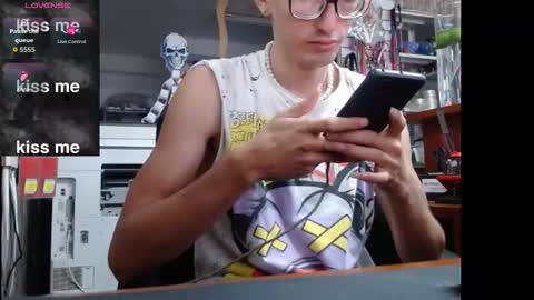 Snapshot of jhosuamoore2 chatting on October 13, 2025, 12:16 pm jhosuamoore2 online show from October 13, 2025, 12:16 pm