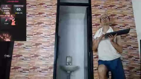 Snapshot of jhosuamoore2 chatting on November 4, 2025, 12:26 pm jhosuamoore2 online show from November 4, 2025, 12:26 pm