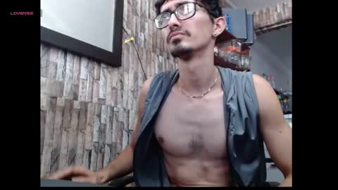 Snapshot of jhosuamoore2 chatting on July 6, 2026, 3:03 pm jhosuamoore2 online show from July 6, 2026, 3:03 pm