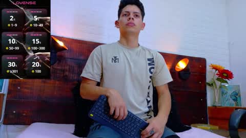 Snapshot of jhosuavega chatting on September 14, 2025, 2:22 am jhosuavega online show from September 14, 2025, 2:22 am