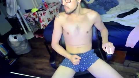 Snapshot of jhp_kinky_2000 chatting on January 15, 2025, 10:46 pm kinky party boy online show from January 15, 2025, 10:46 pm