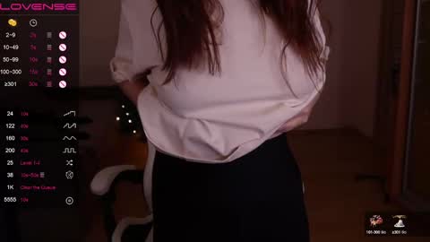 jia_lisaa online show from January 16, 2025, 10:42 am