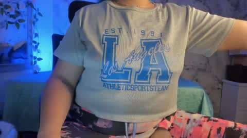 Snapshot of jiah_park chatting on November 25, 2025, 2:44 am Jiah Park online show from November 25, 2025, 2:44 am