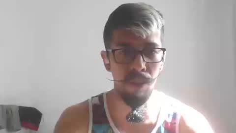 Snapshot of jiangouxiong chatting on October 19, 2025, 3:07 am Schamil jiangouxiong on InstagramTelegram channel online show from October 19, 2025, 3:07 am