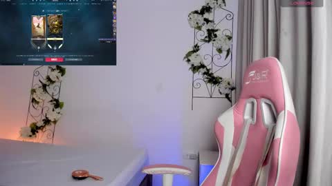 Jiggly online show from September 10, 2025, 2:00 am