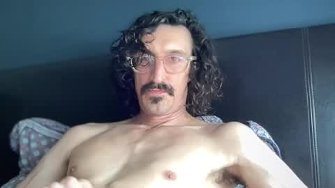 Snapshot of jiggz1986 chatting on May 29, 2026, 10:46 am Jigz1986 online show from May 29, 2026, 10:46 am