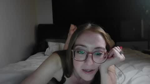 Snapshot of jilliangiselle chatting on July 27, 2026, 4:30 am jilliangiselle online show from July 27, 2026, 4:30 am