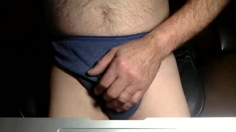 Snapshot of jim2hot chatting on February 15, 2026, 11:01 pm jim2hot online show from February 15, 2026, 11:01 pm