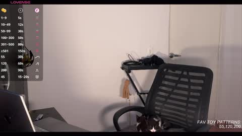 jim_dancer online show from April 24, 2026, 3:47 pm
