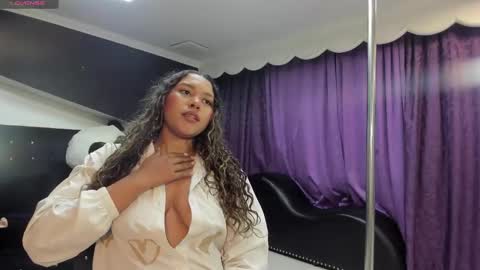 Jimena  online show from November 20, 2025, 2:23 am