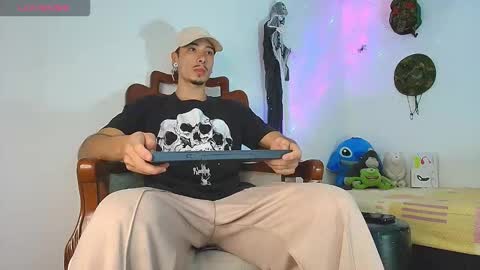 Jimm  Independent Model  online show from November 9, 2025, 11:41 am