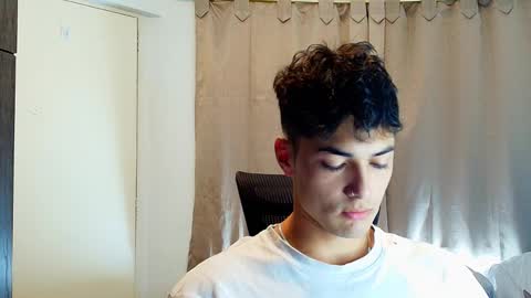 Snapshot of jimmy_classic chatting on October 8, 2025, 11:24 pm jimmy_classic online show from October 8, 2025, 11:24 pm