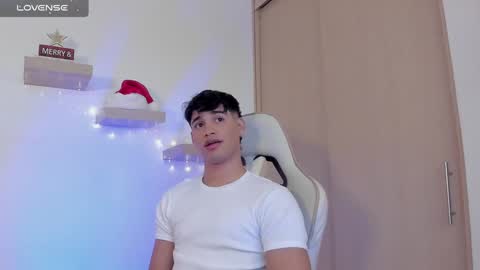 Jimmy Leeh online show from December 24, 2024, 10:49 pm