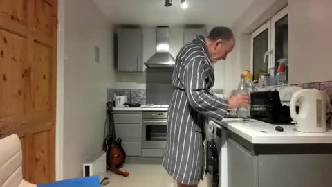 Jim Redgewell online show from December 18, 2025, 5:41 pm