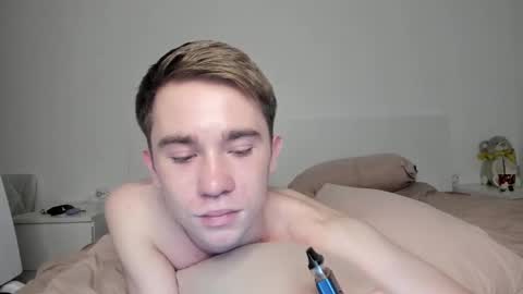 jimyti_bad_boy online show from January 24, 2025, 2:07 am