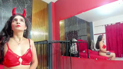 jisooluv online show from November 8, 2025, 7:12 pm