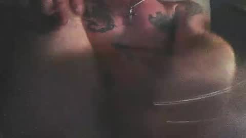 jjohnathan529 online show from December 23, 2024, 11:36 am