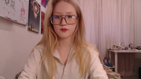 Snapshot of joan_kiss chatting on October 1, 2025, 12:55 pm joan_kiss online show from October 1, 2025, 12:55 pm