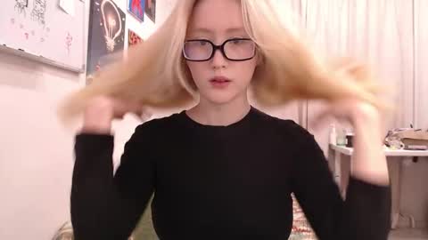 Snapshot of joan_kiss chatting on December 15, 2025, 1:43 am joan_kiss online show from December 15, 2025, 1:43 am