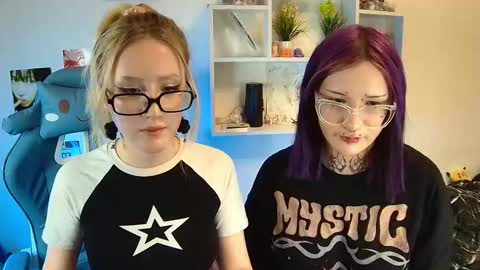 Snapshot of joan_kiss chatting on January 16, 2026, 2:43 pm joan_kiss online show from January 16, 2026, 2:43 pm