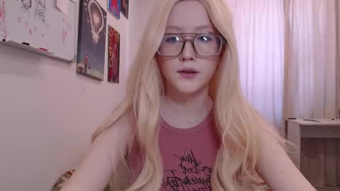 Snapshot of joan_kiss chatting on March 5, 2026, 11:28 am joan_kiss online show from March 5, 2026, 11:28 am