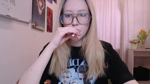 Snapshot of joan_kiss chatting on March 16, 2026, 12:42 pm joan_kiss online show from March 16, 2026, 12:42 pm