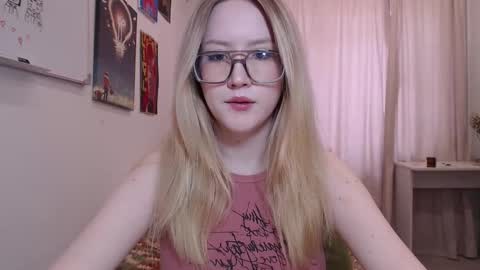 joan_kiss online show from May 14, 2026, 2:51 am