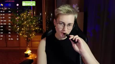 Snapshot of joan_night chatting on June 10, 2026, 8:30 pm J online show from June 10, 2026, 8:30 pm