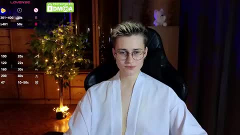 Snapshot of joan_night chatting on July 13, 2026, 6:33 pm J online show from July 13, 2026, 6:33 pm